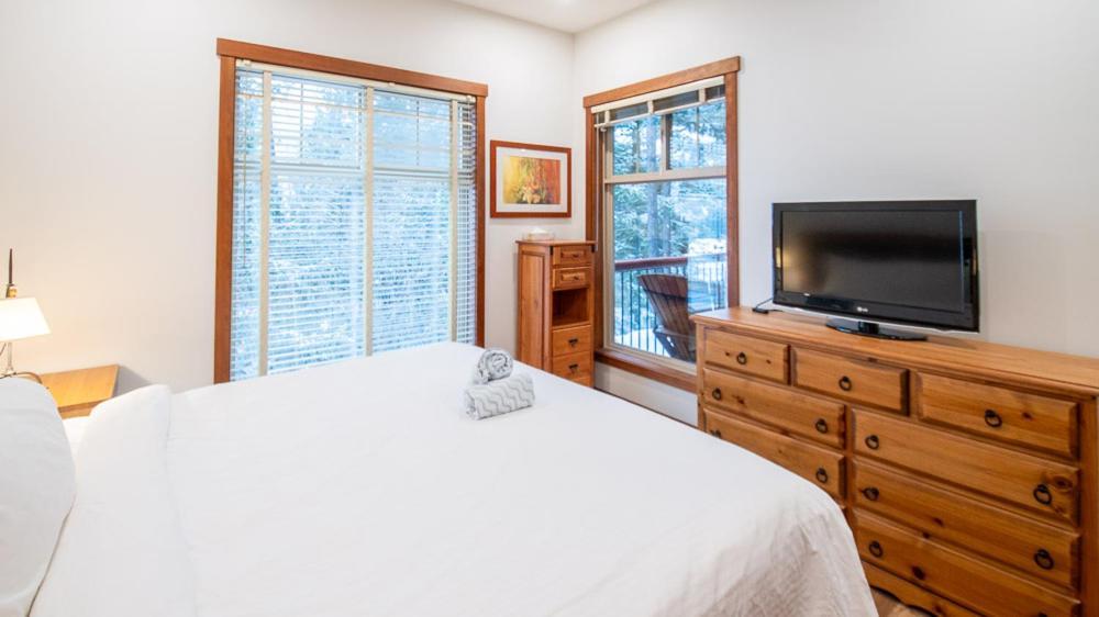 Snow Creek Lodge By Fernie Lodging Co エクステリア 写真