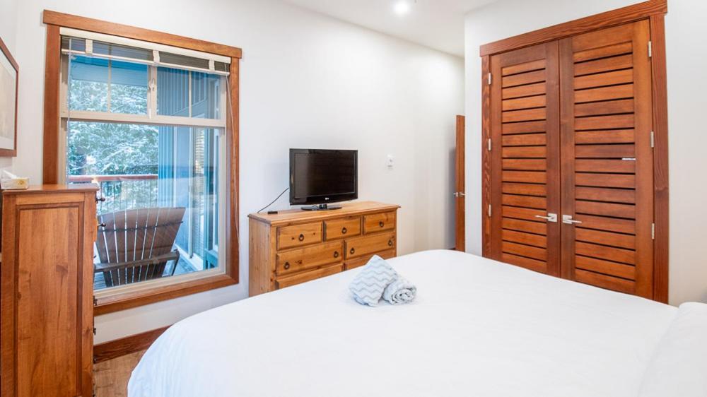 Snow Creek Lodge By Fernie Lodging Co エクステリア 写真